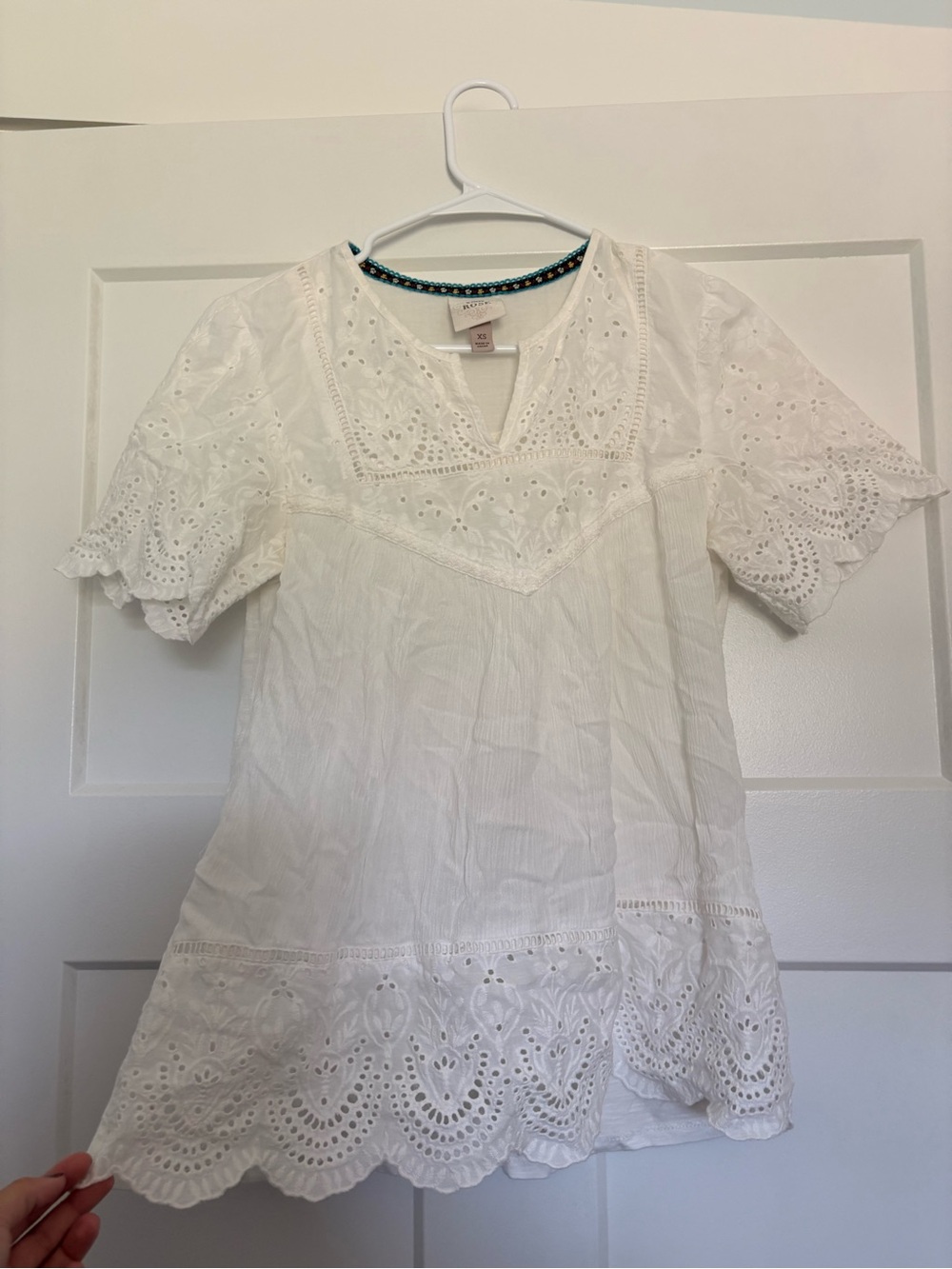 Knox Rose White Eyelet Peasant Blouse